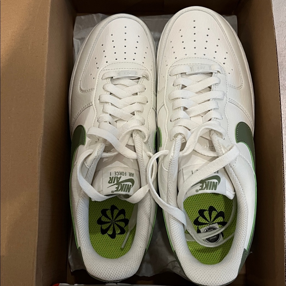 NEW women’s Nike Air Force 1 - Picture 3 of 4